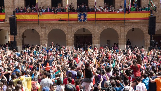Tradicional petición del 'toro' en la Plaza Mayor con motivo de las Fiestas de la Veguilla en Benavente