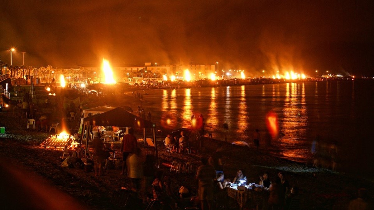 fiesta-noche-san-juan-adra-1