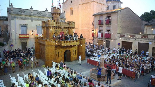 La Plaza de la Iglesia escenario de la representación de los Episodios Caudetanos. Foto: Armando Romero