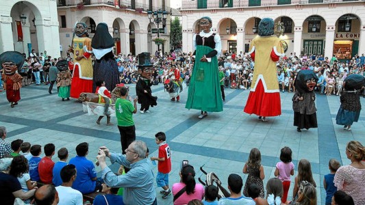 Comparsa de Gigantes, Cabezudos y Caballicos en las Fiestas de San Lorenzo en Huesca