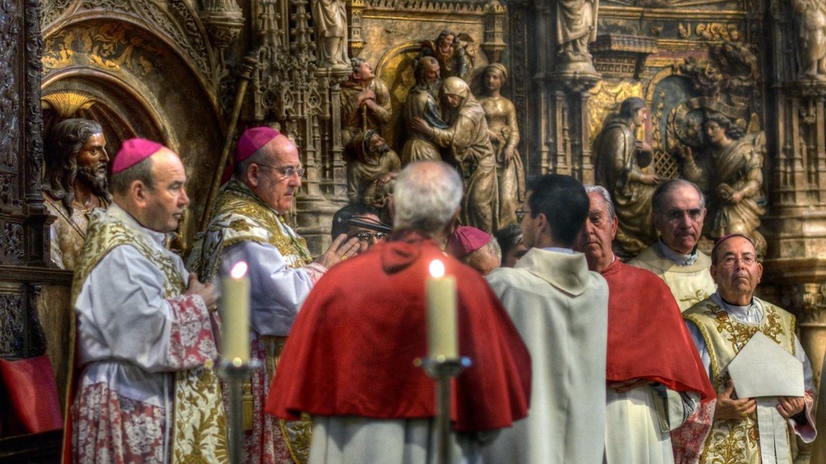 fiestas-pilar-zaragoza-misa-pontifical