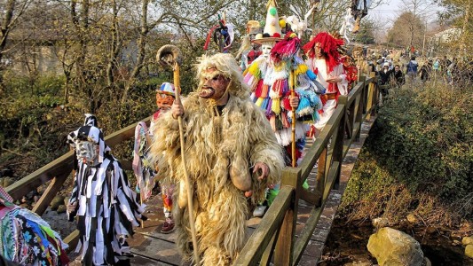 El carnaval más madrugador de Europa: La Vijanera de Silió