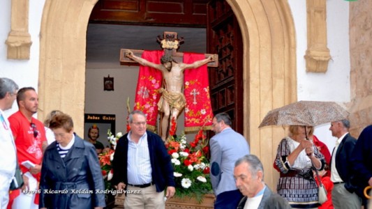 Procesión con el Patrón de Arcos de Jalón, el Cristo de la Buena Muerte. Foto: Ricardo Roldán Rodrigálvarez