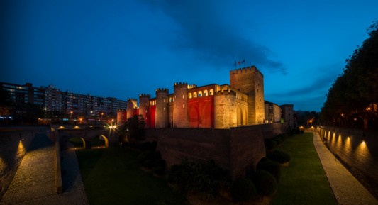 Palacio de la Aljafería sede de las Cortes de Aragón en Zaragoza